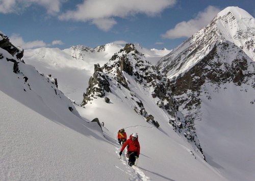 Приглашаем на Новогодние альпсборы на Алтай!